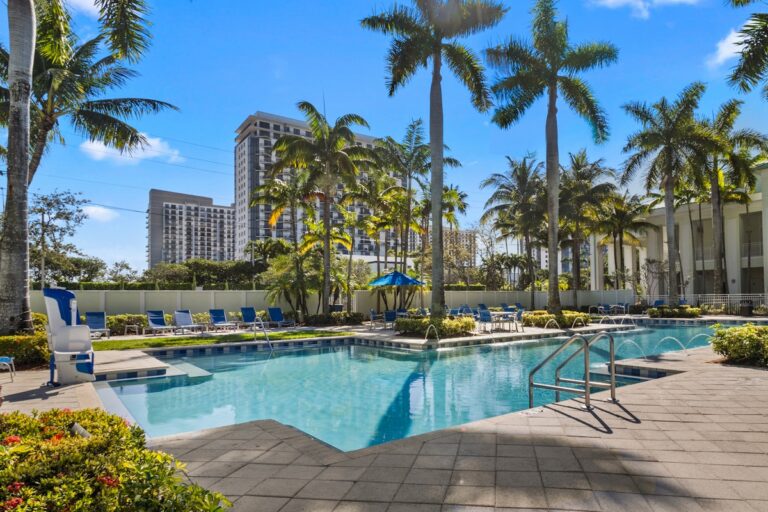Provident Doral at The Blue - Pool Deck