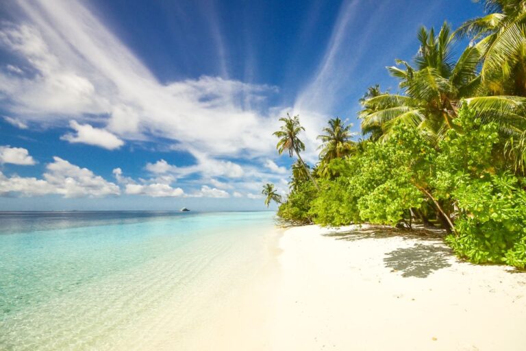 Are the beaches nice in Key Largo?